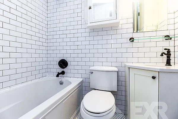 Rented by EXR | media 5