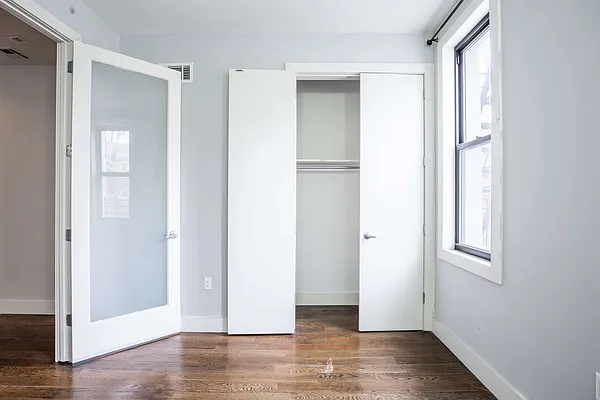 Rented by Nooklyn NYC LLC | media 22