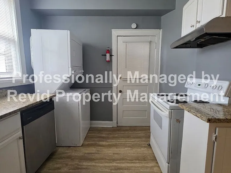 220 S. Cleveland St — Photo 36