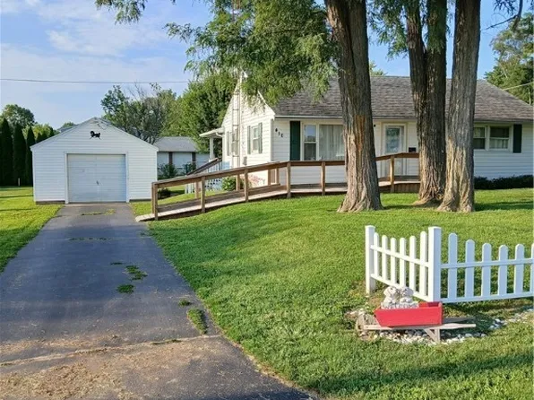410 E Walnut St, New Paris, OH 45347
