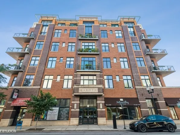 3631 N Halsted St APT 412, Chicago, IL 60613