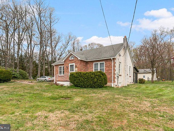 3rd image of 21119 Ridge Rd