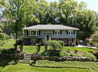 13 Hatters Hill Rd, Medfield, MA 02052