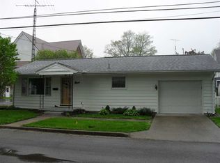 409 S Division St, Flora, IN 46929