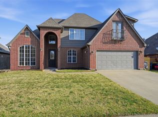 3709 W 108th Ct S, Jenks, OK 74037