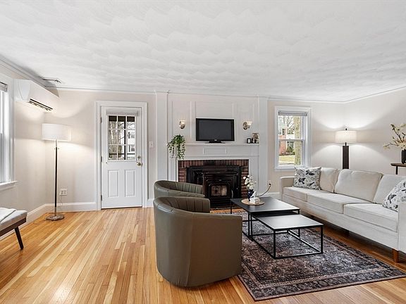 4th image of 70 Ardsmoor Rd