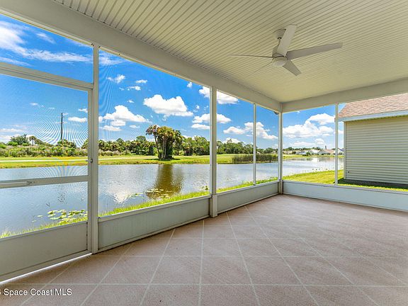 3rd image of 769 E Plantation Dr
