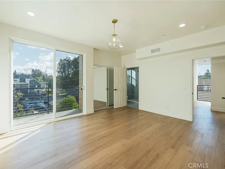 714 N Chestnut Ave — Photo 24