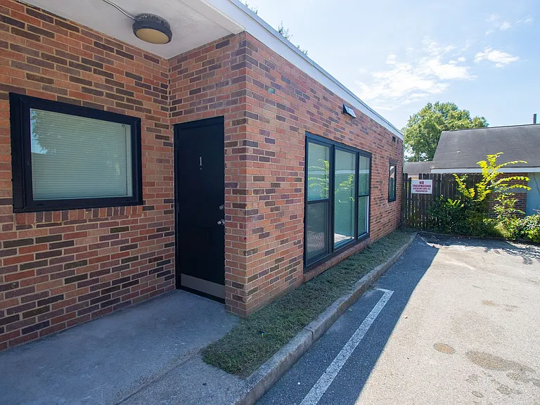 1840 Hampton Street — Photo 18