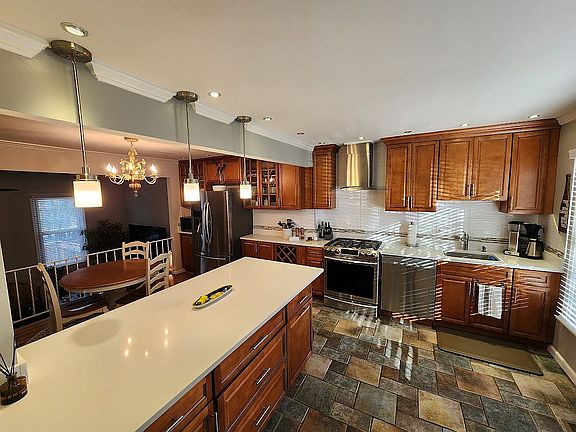 4th image of 5502 Conistone Ct