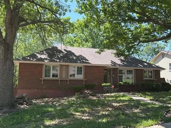 11209 E 74th St, Raytown, MO 64133