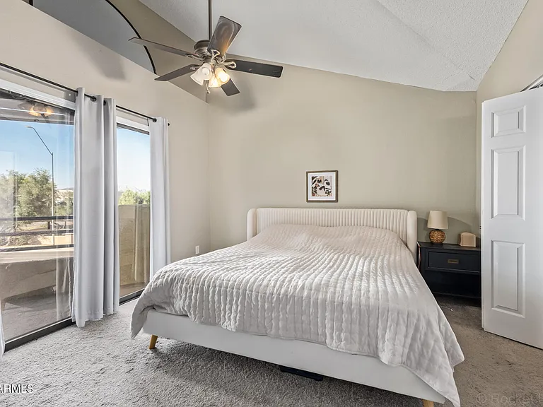10301 N 70th St #210 — Photo 15