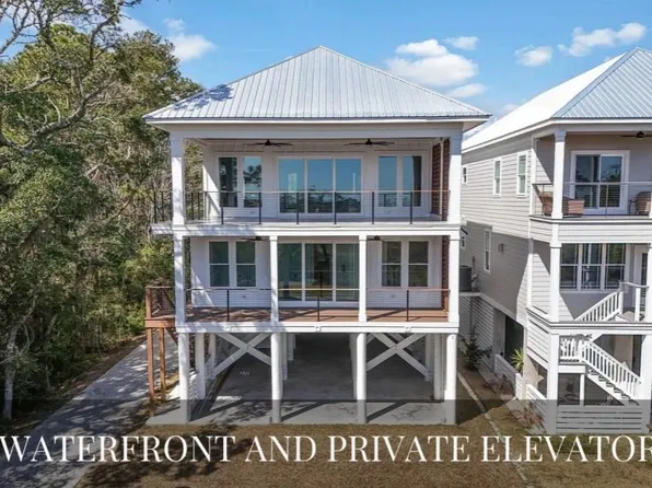 42 Enclave Pl., Pawleys Island, SC 29585