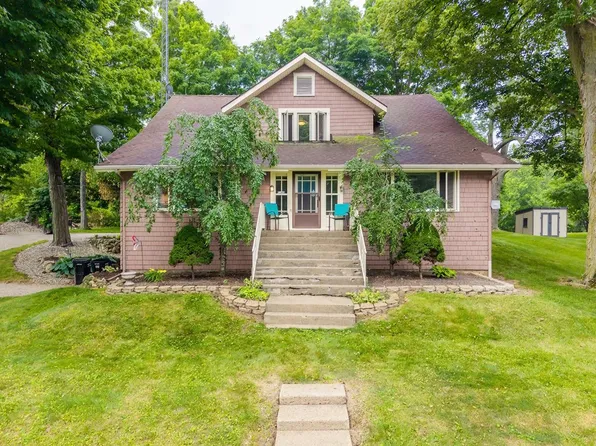 891 S Clear Lake Dr, Fremont, IN 46737