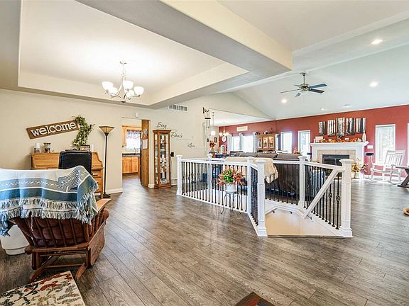 5th image of 490 Erusha Dr