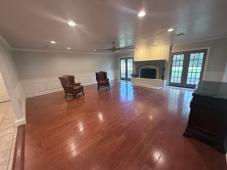 600 Esplanade Ave — Photo 5