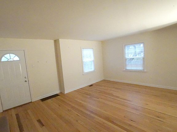 5th image of 7047 N College Ave