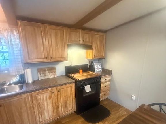 2nd image of 62 Eastman Hill Road