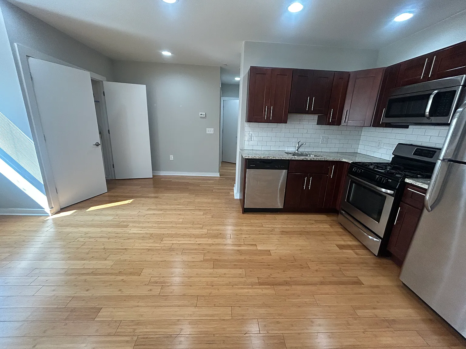 1 bed, $1,190 — Photo 2