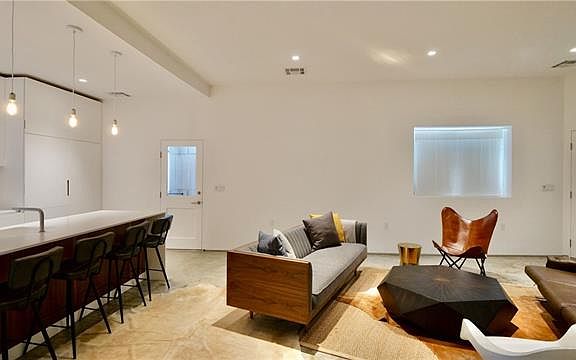 5th image of 1801 Spain St