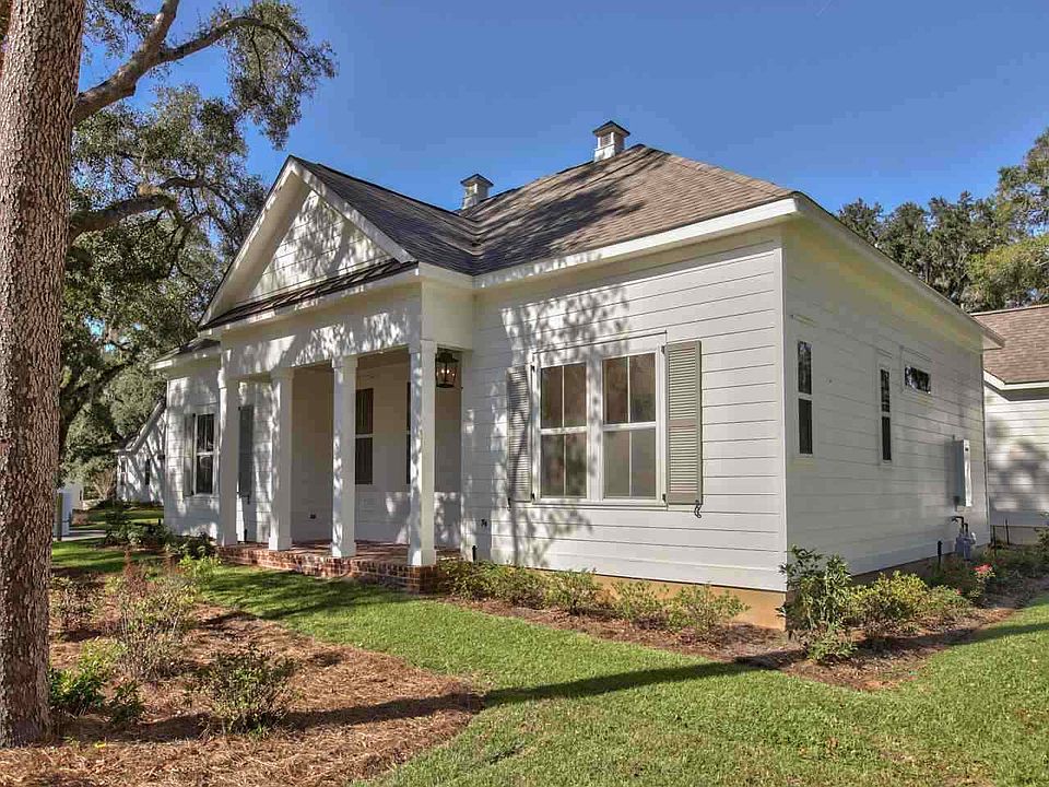 1st image of 403 Blossom Cir