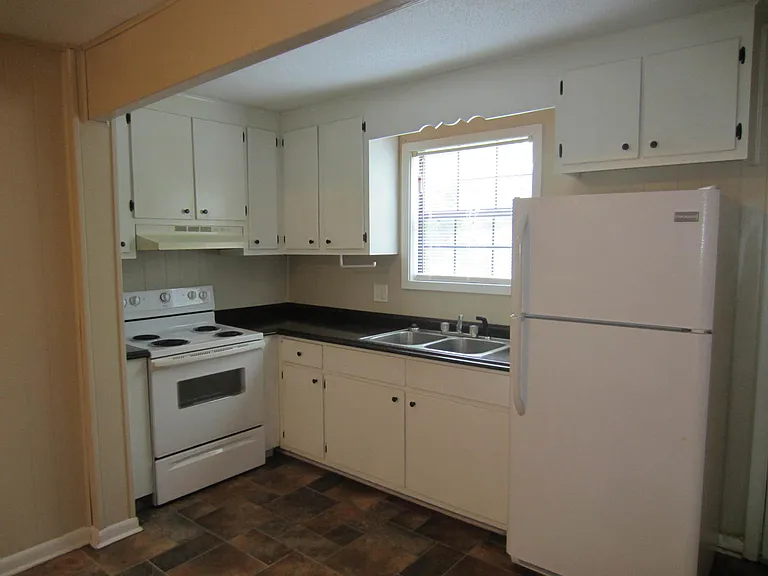 100 Lankford Cir #C4 — Photo 6
