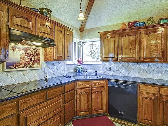 3rd image of 1930 Hidden Trail Dr