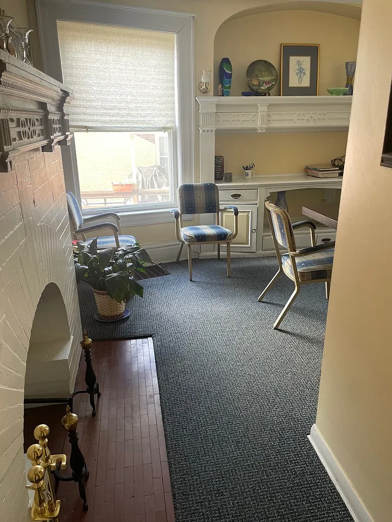 Studio, $950 — Photo 4