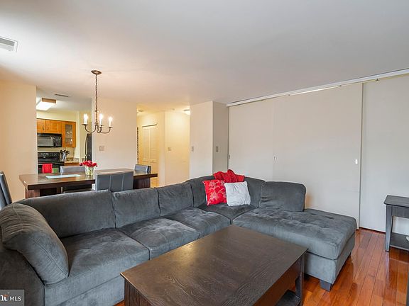 3rd image of 700 N Pennock St APT 203
