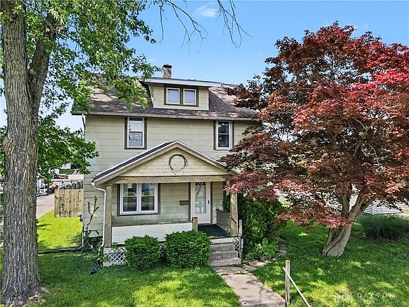 4th image of 2702 Maplewood Ave