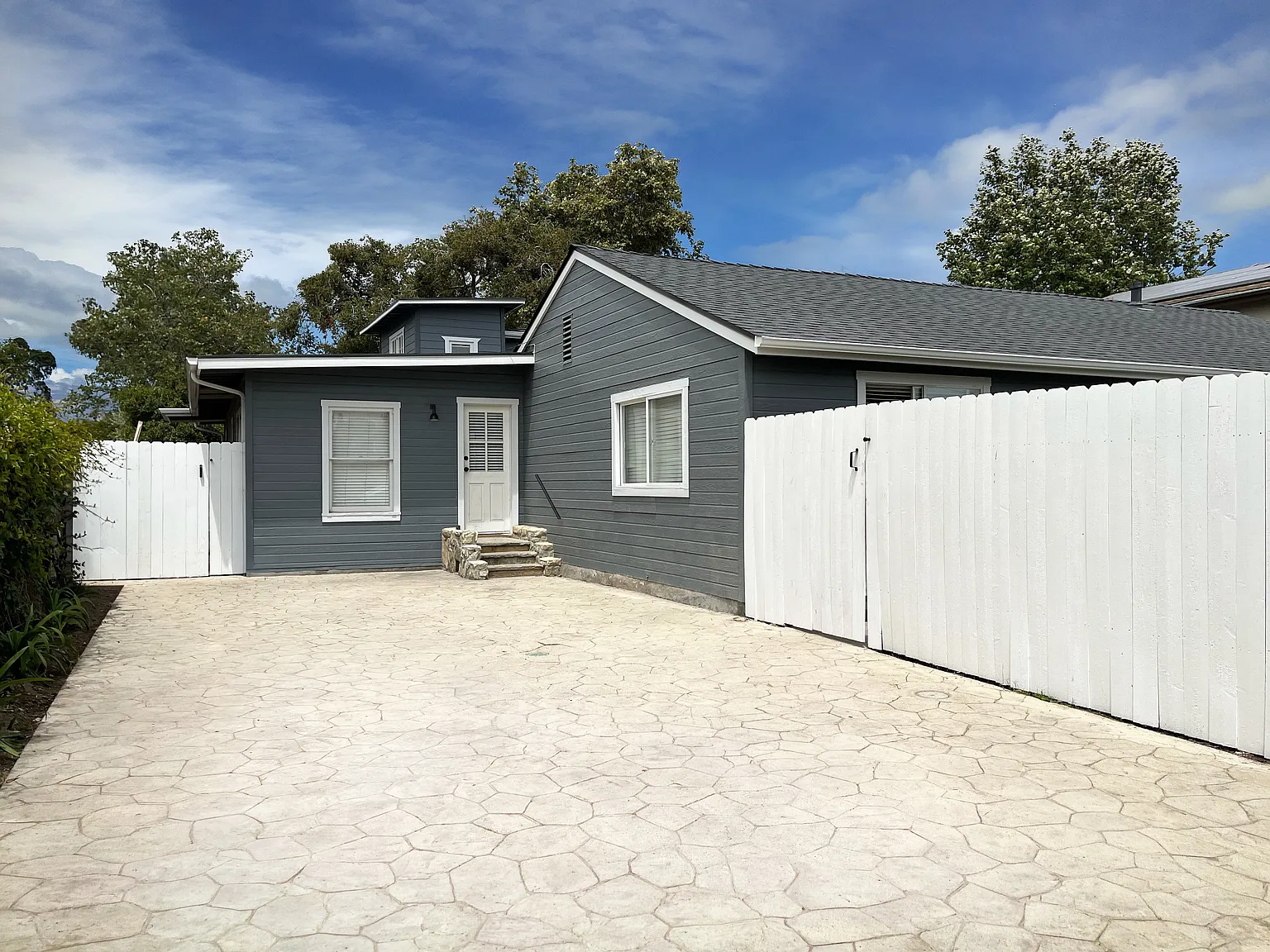 8 bed, 2182 sqft, $19,600 — Photo 2