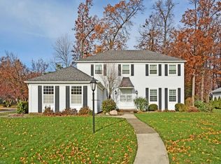 1908 Halls Carriage Path, Westlake, OH 44145