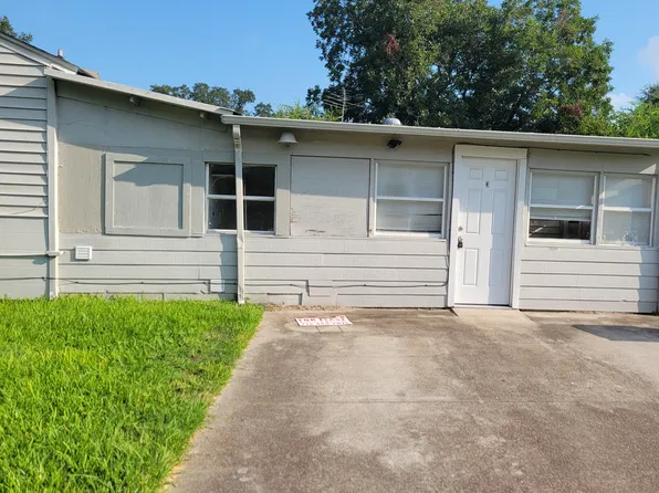 202 25th 1/2 St N, Texas City, TX 77590