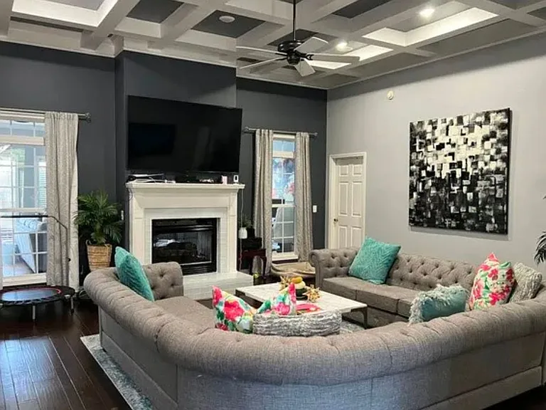 106 Prestige Dr — Photo 4