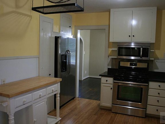 4th image of 1306 Bowie Dr