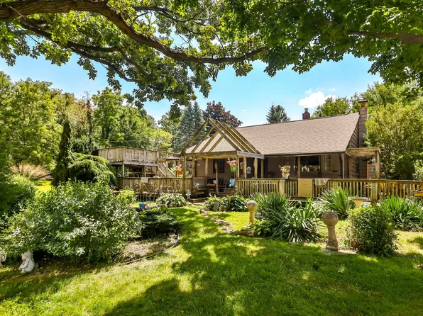 7215 Middle Rd, South Beloit, IL 61080