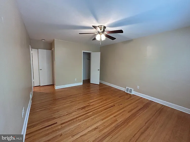 2618 W Mimi Cir — Photo 4