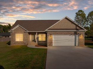 415 Bumpas Rd, Lawrenceburg, TN 38464