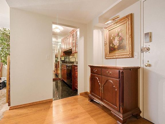 4th image of 35 Park Ave APT 3B
