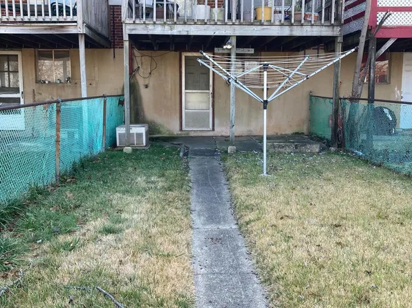 2743 Wegworth Ln, Baltimore, MD 21230