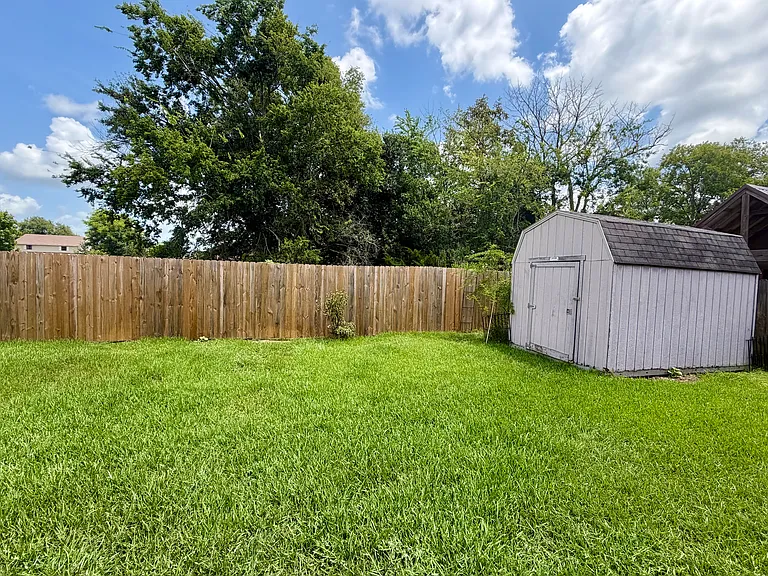 212 Chevalier Blvd — Photo 3