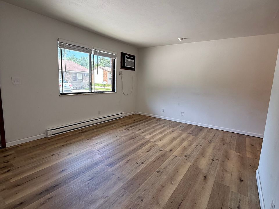 1st image of 2127 E Belle Ave #C