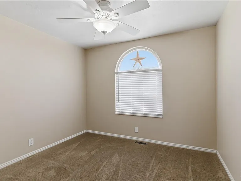 1109 E 3350 N — Photo 14