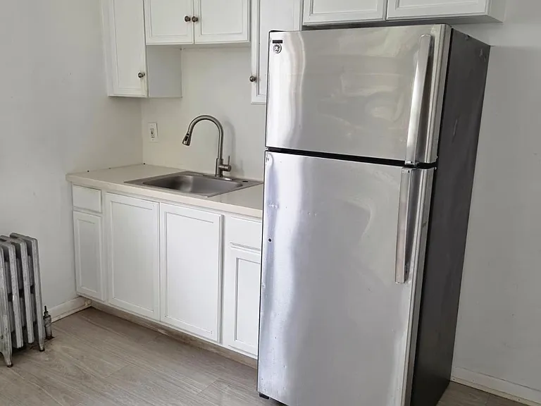 1035 Morris St #2 — Photo 13