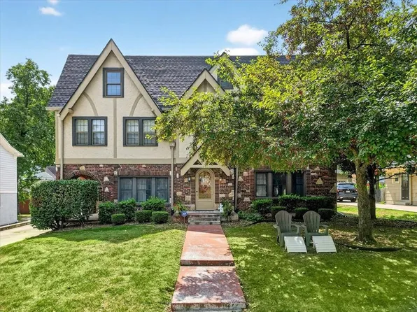 441 W 67th St, Kansas City, MO 64113