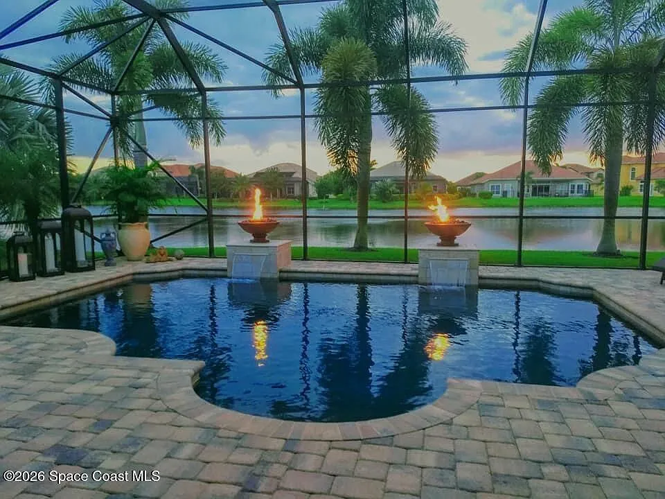4 bed, 3.0 bath, 3342 sqft, $6,500 — Photo 2