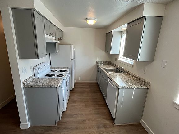 5th image of 3335 Willow Ct SE #3335