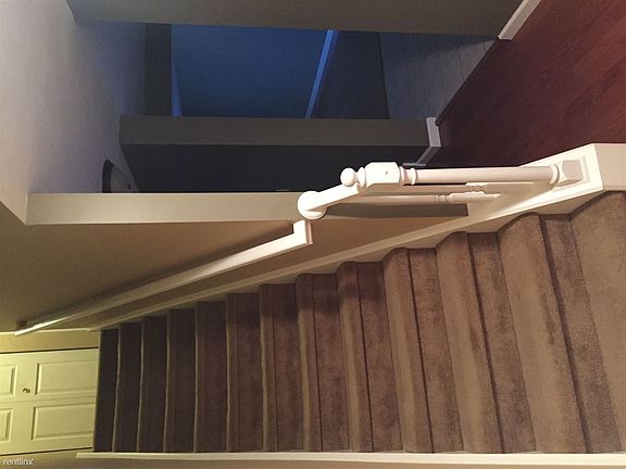 Postlamp 03 Front Atrium