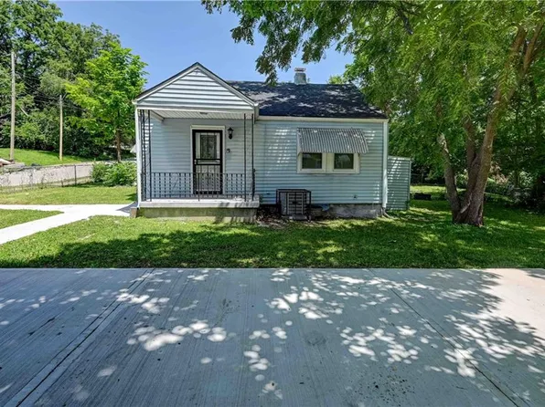 3805 E 40th St, Kansas City, MO 64130