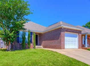 29 Ridgeview Dr, Millbrook, AL 36054